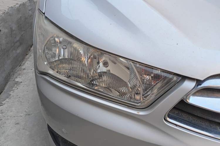 Used Citroen C-Quatre 2014 VTS Version 1.6L Manual - Premium Model Right Front Headlight