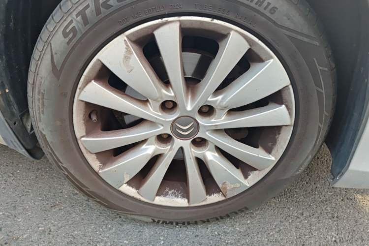 Used Citroen C-Quatre 2014 VTS Version 1.6L Manual - Premium Model Right Front Wheel Hub
