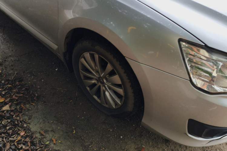 Used Citroen C-Quatre 2014 VTS Version 1.6L Manual - Premium Model Right Front Wheel Hub