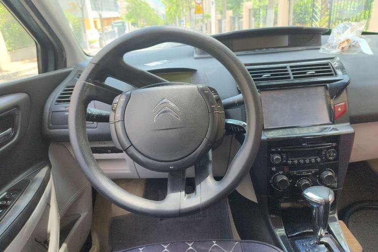 Used Citroen C-Quatre 2014 VTS Version 1.6L Automatic Prestige Model Steering Wheel