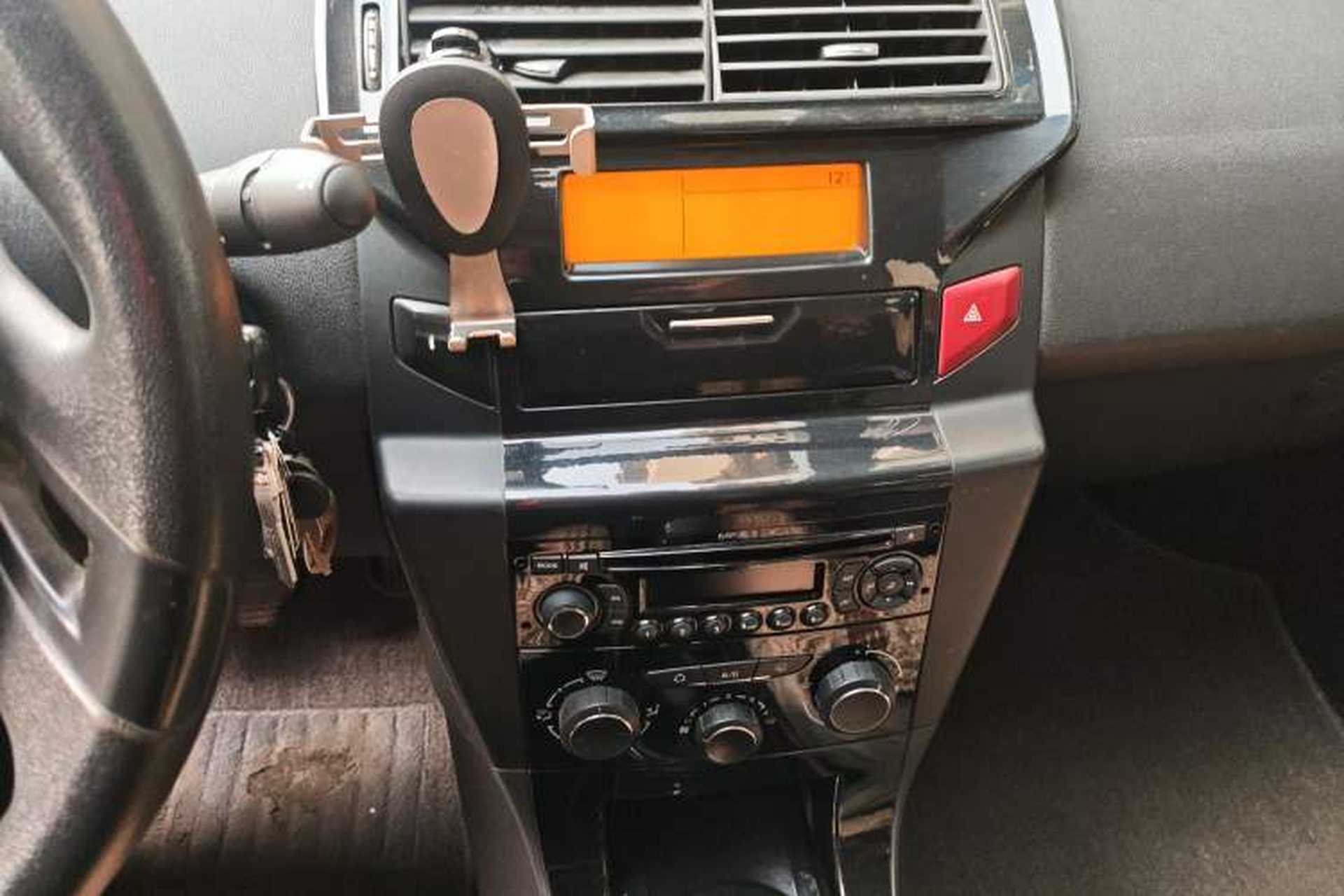 Used Citroen C-Quatre 2014 VTS Version 1.6L Manual - Premium Model Audio And AC Panel