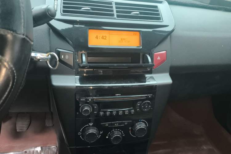 Used Citroen C-Quatre 2014 VTS Version 1.6L Manual - Premium Model Audio And AC Panel