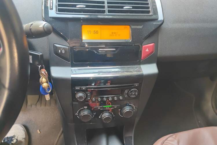 Used Citroen C-Quatre 2014 VTS Version 1.6L Manual - Premium Model Audio And AC Panel