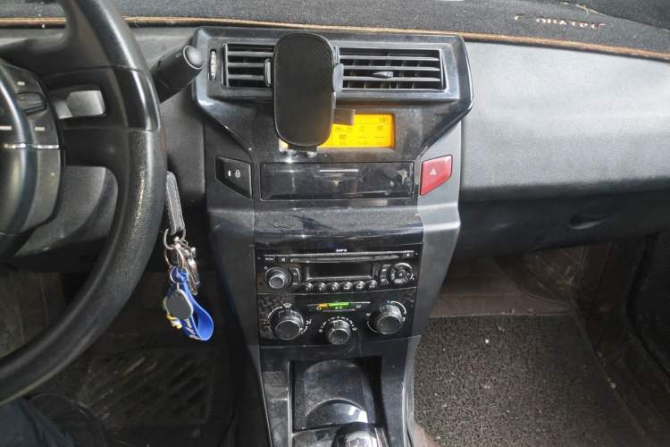 Used Citroen C-Quatre 2014 VTS Version 1.6L Manual - Premium Model Audio And AC Panel