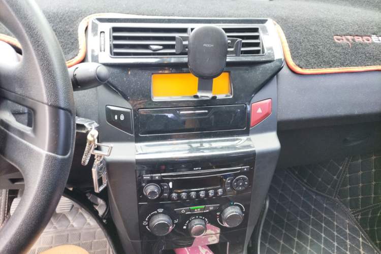 Used Citroen C-Quatre 2014 VTS Version 1.6L Manual - Premium Model Audio And AC Panel