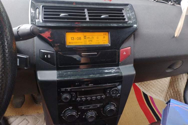 Used Citroen C-Quatre 2014 VTS Version 1.6L Manual - Premium Model Audio And AC Panel