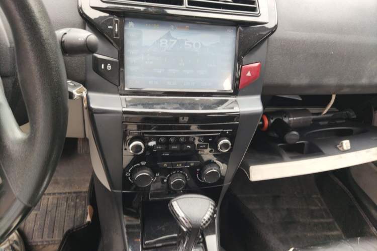Used Citroen C-Quatre 2014 VTS Version 1.6L Automatic Prestige Model Audio And AC Panel