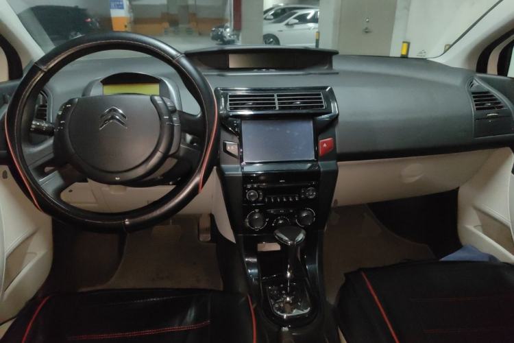 Used Citroen C-Quatre 2014 VTS Version 1.6L Automatic Prestige Model Center Console