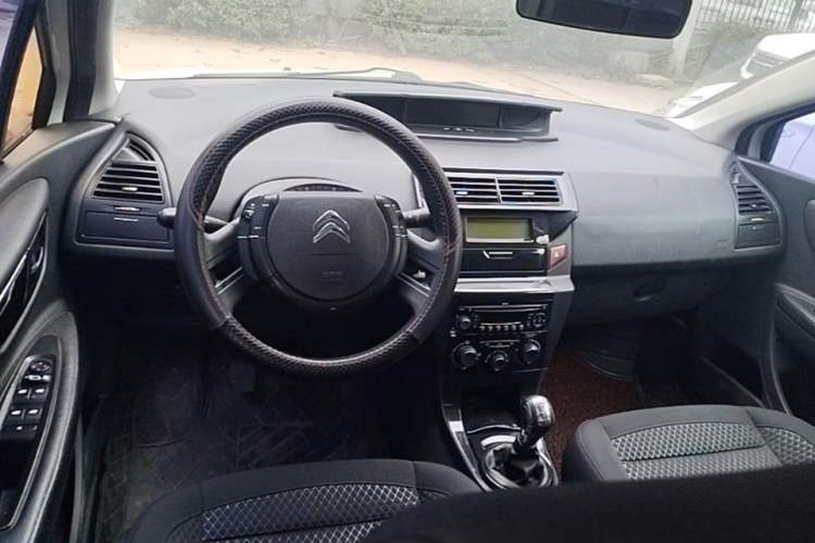 Used Citroen C-Quatre 2014 VTS Version 1.6L Manual - Premium Model Center Console