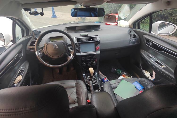 Used Citroen C-Quatre 2014 VTS Version 1.6L Manual - Premium Model Center Console