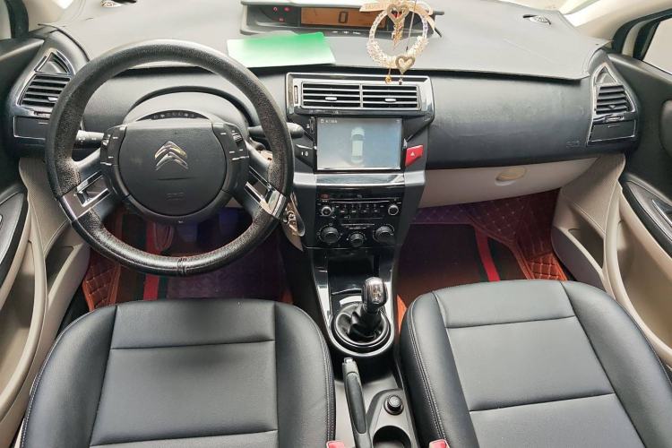 Used Citroen C-Quatre 2014 VTS Version 1.6L Manual - Premium Model Center Console