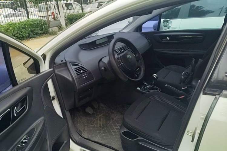 Used Citroen C-Quatre 2014 VTS Version 1.6L Manual - Premium Model Driver Seat