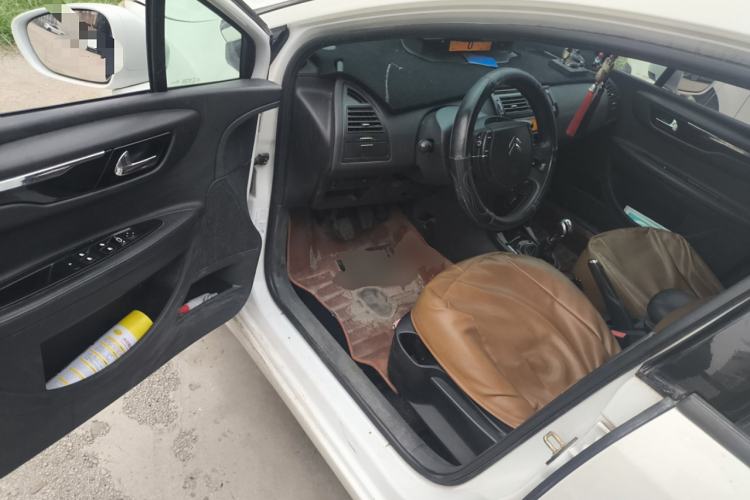 Used Citroen C-Quatre 2014 VTS Version 1.6L Manual - Premium Model Driver Seat