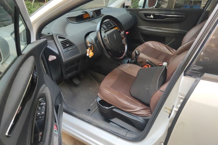Used Citroen C-Quatre 2014 VTS Version 1.6L Manual - Premium Model Driver Seat