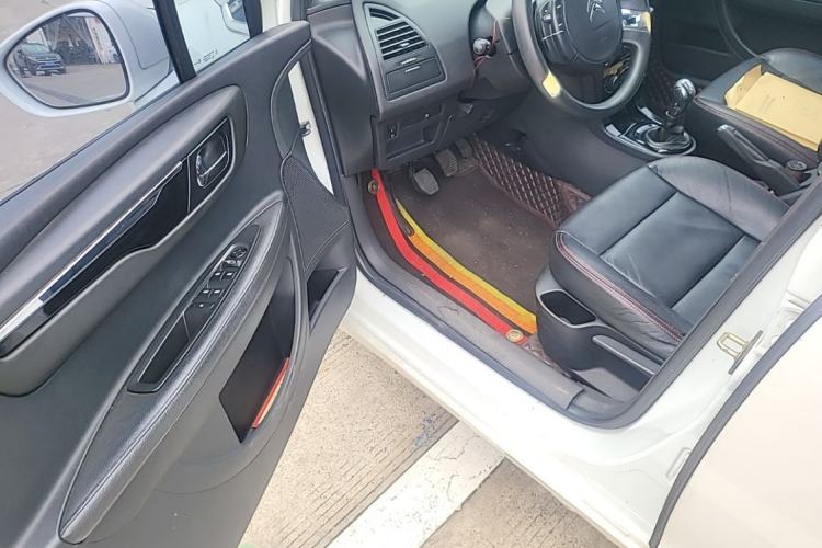 Used Citroen C-Quatre 2014 VTS Version 1.6L Manual - Premium Model Driver Seat
