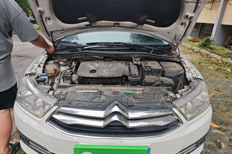 Used Citroen C-Quatre 2014 VTS Version 1.6L Manual Enjoyment Model Engine Bay