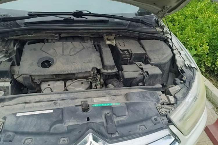 Used Citroen C-Quatre 2014 VTS Version 1.6L Manual - Premium Model Engine Bay Left