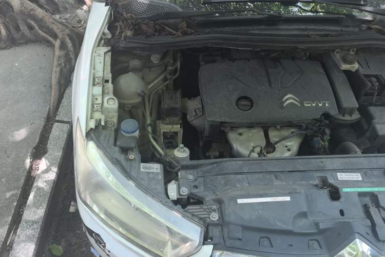 Used Citroen C-Quatre 2014 VTS Version 1.6L Manual - Premium Model Engine Bay Right