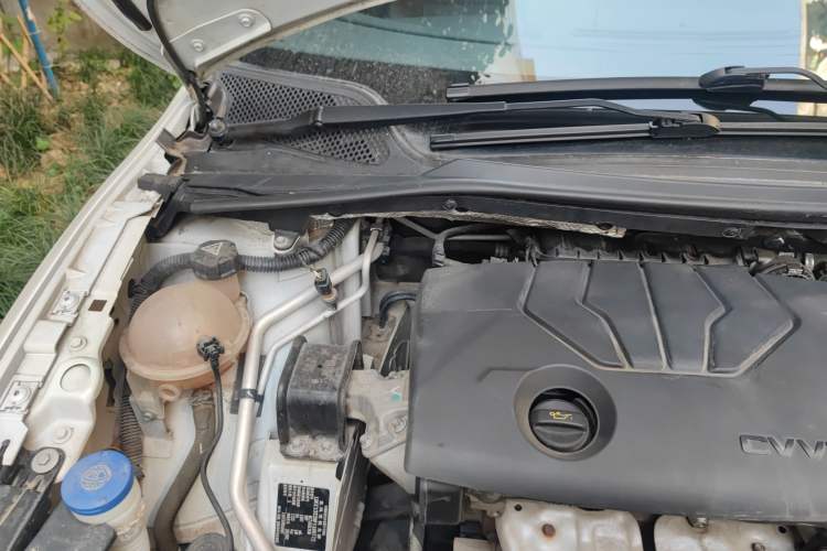 Used Citroen C-Quatre 2014 VTS Version 1.6L Manual - Premium Model Engine Bay Right