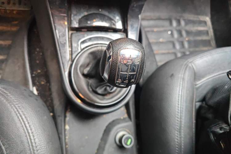Used Citroen C-Quatre 2014 VTS Version 1.6L Manual Enjoyment Model Gear Lever