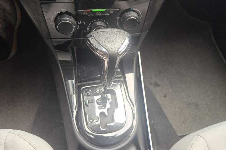 Used Citroen C-Quatre 2014 VTS Version 1.6L Automatic Prestige Model Gear Lever