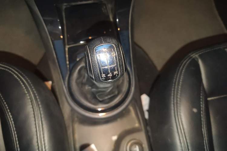 Used Citroen C-Quatre 2014 VTS Version 1.6L Manual - Premium Model Gear Lever