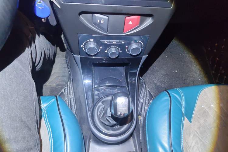 Used Citroen C-Quatre 2014 VTS Version 1.6L Manual - Premium Model Gear Lever