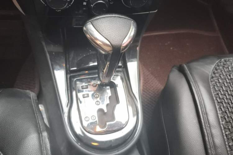 Used Citroen C-Quatre 2014 VTS Version 1.6L Automatic Prestige Model Gear Lever
