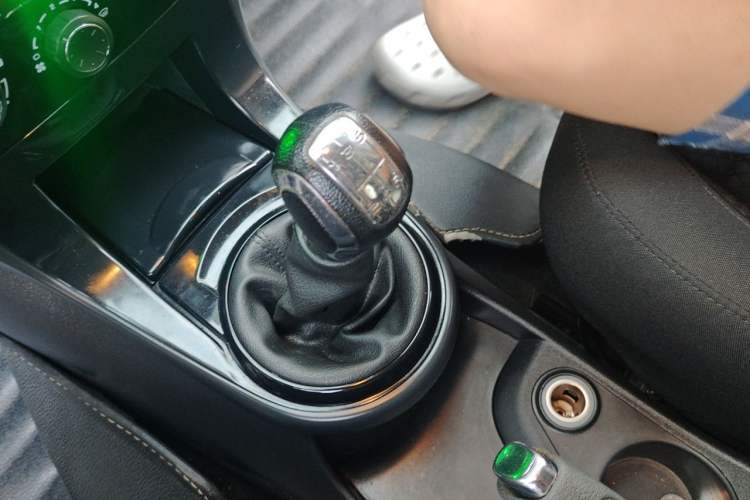 Used Citroen C-Quatre 2014 VTS Version 1.6L Manual - Premium Model Gear Lever