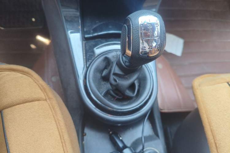 Used Citroen C-Quatre 2014 VTS Version 1.6L Manual - Premium Model Gear Lever