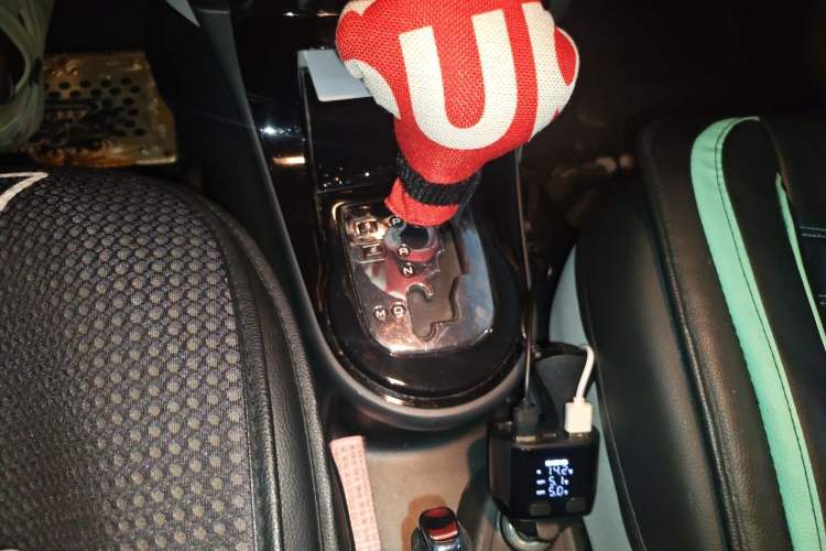 Used Citroen C-Quatre 2014 1.6L Automatic Connected Car Version Gear Lever