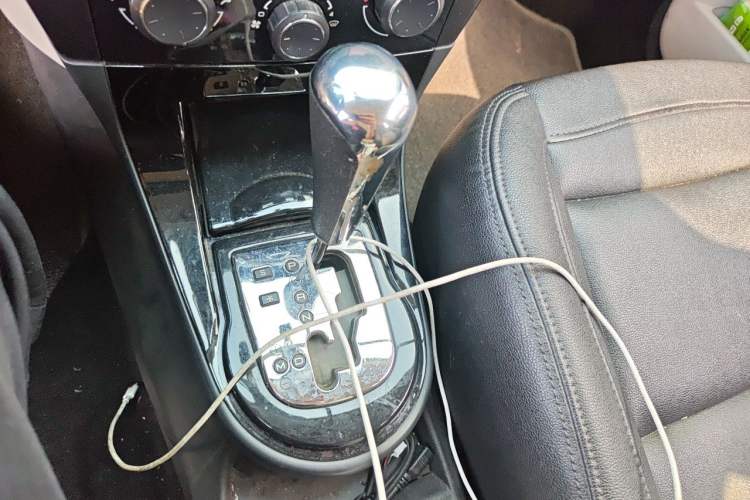 Used Citroen C-Quatre 2014 VTS Version 1.6L Automatic Prestige Model Gear Lever