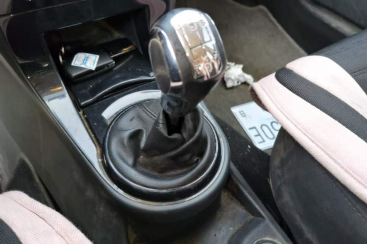 Used Citroen C-Quatre 2014 VTS Version 1.6L Manual - Premium Model Gear Lever