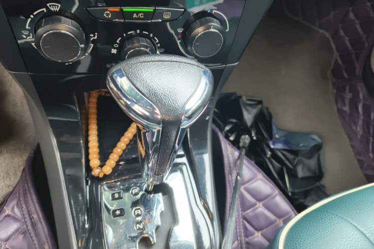 Used Citroen C-Quatre 2014 VTS Version 1.6L Automatic Prestige Model Gear Lever