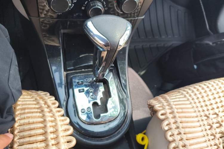 Used Citroen C-Quatre 2014 VTS Version 1.6L Automatic Prestige Model Gear Lever