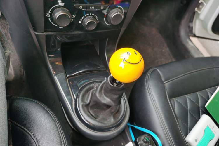 Used Citroen C-Quatre 2014 VTS Version 1.6L Manual - Premium Model Gear Lever