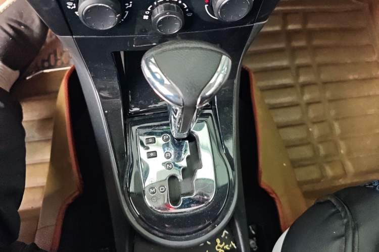 Used Citroen C-Quatre 2014 1.6L Automatic Connected Car Version Gear Lever