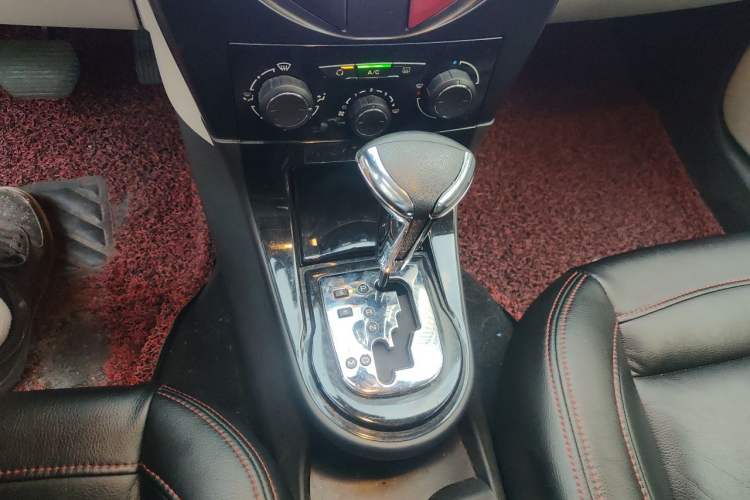 Used Citroen C-Quatre 2014 VTS Version 1.6L Automatic Prestige Model Gear Lever