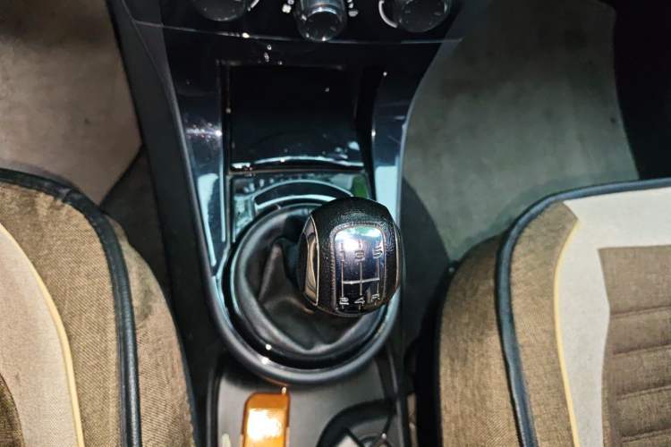 Used Citroen C-Quatre 2014 1.6L Manual Car Connectivity Edition Gear Lever