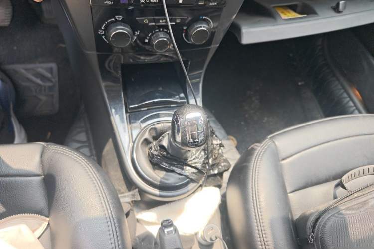 Used Citroen C-Quatre 2014 VTS Version 1.6L Manual - Premium Model Gear Lever
