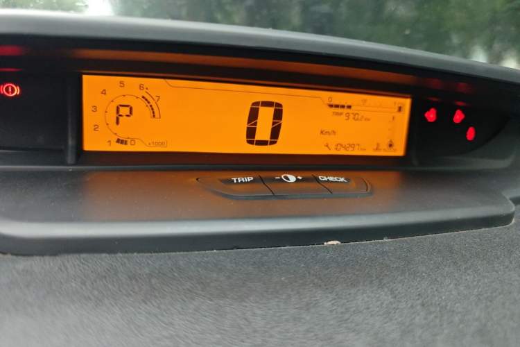 Used Citroen C-Quatre 2014 VTS Version 1.6L Automatic Prestige Model Instrument Cluster