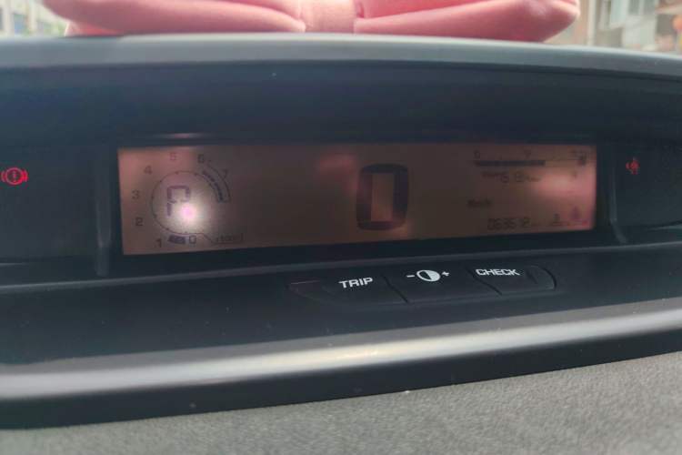 Used Citroen C-Quatre 2014 VTS Version 1.6L Automatic Prestige Model Instrument Cluster