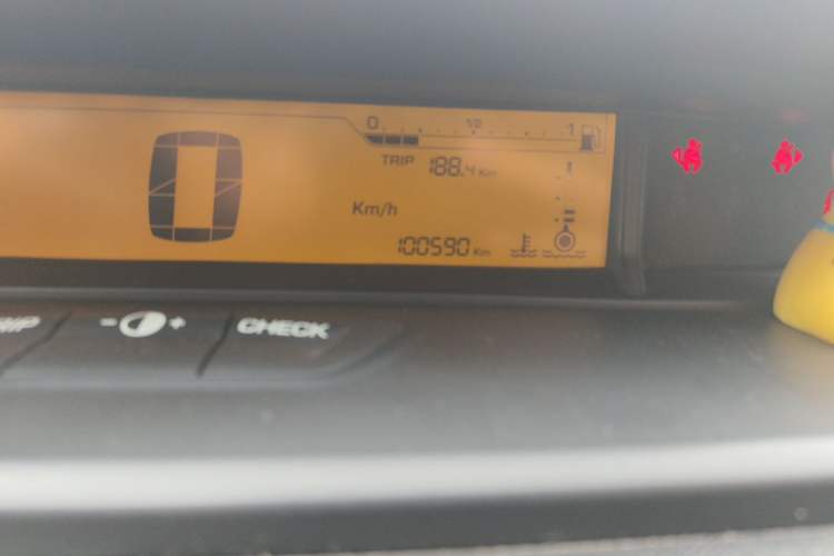 Used Citroen C-Quatre 2014 1.6L Automatic Connected Car Version Odometer Close Up