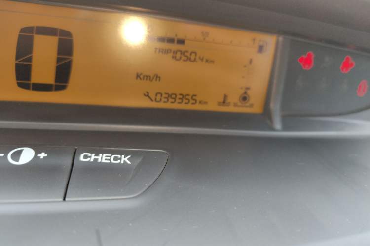 Used Citroen C-Quatre 2014 VTS Version 1.6L Automatic Prestige Model Odometer Close Up