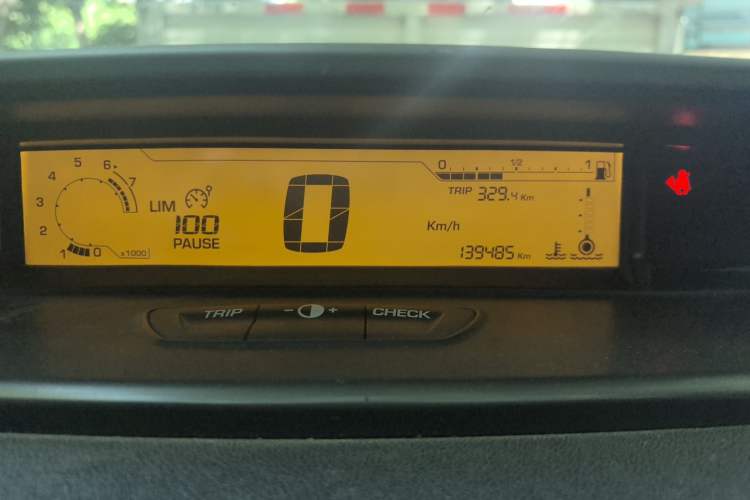 Used Citroen C-Quatre 2014 VTS Version 1.6L Manual - Premium Model Odometer Close Up
