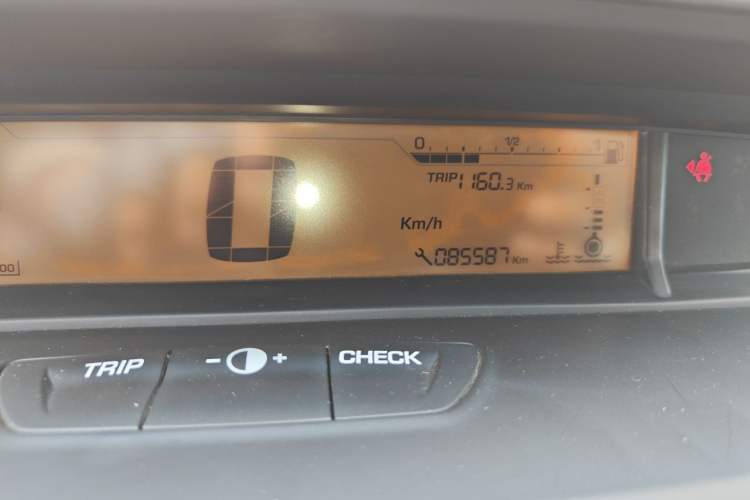 Used Citroen C-Quatre 2014 VTS Version 1.6L Automatic Prestige Model Odometer Close Up