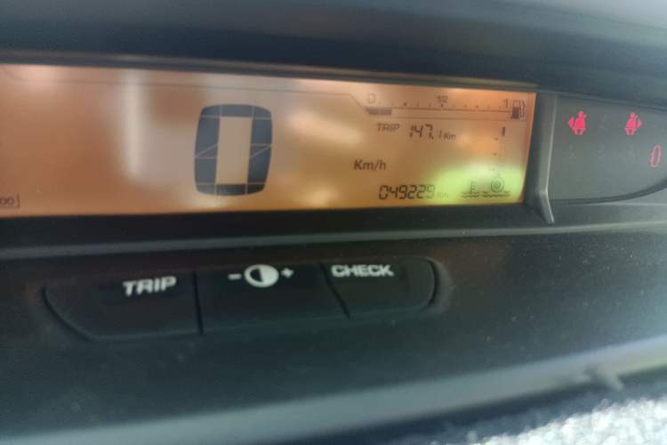 Used Citroen C-Quatre 2014 VTS Version 1.6L Manual - Premium Model Odometer Close Up