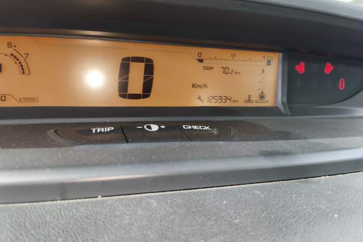 Used Citroen C-Quatre 2014 VTS Version 1.6L Automatic Prestige Model Odometer Close Up