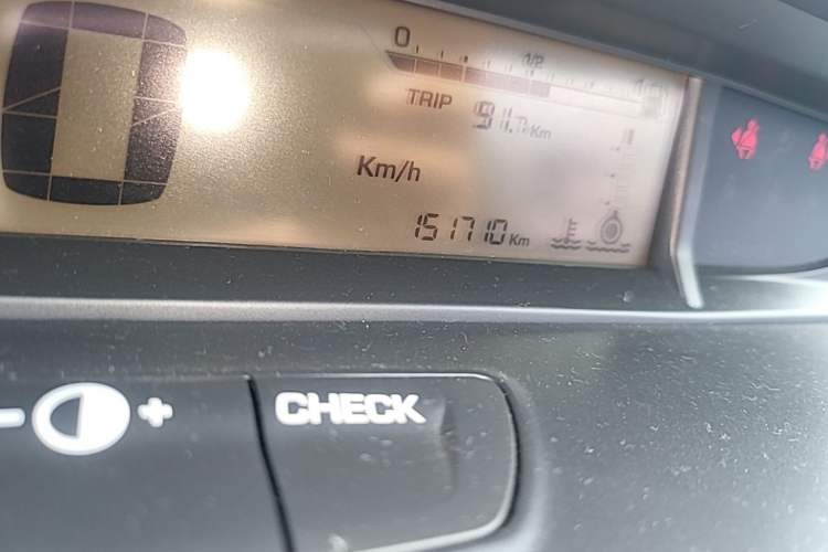 Used Citroen C-Quatre 2014 VTS Version 1.6L Manual - Premium Model Odometer Close Up