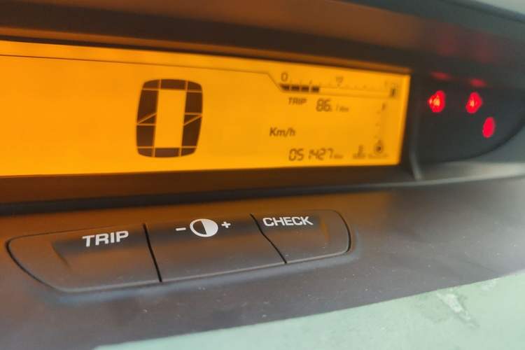 Used Citroen C-Quatre 2014 VTS Version 1.6L Automatic Prestige Model Odometer Close Up